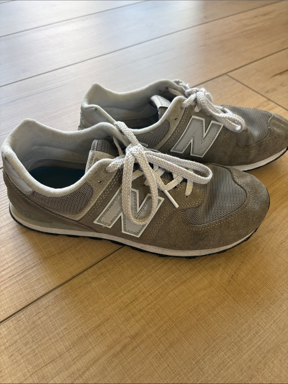 New Balance kids classic 574 Suede Mesh Sneakers size 7